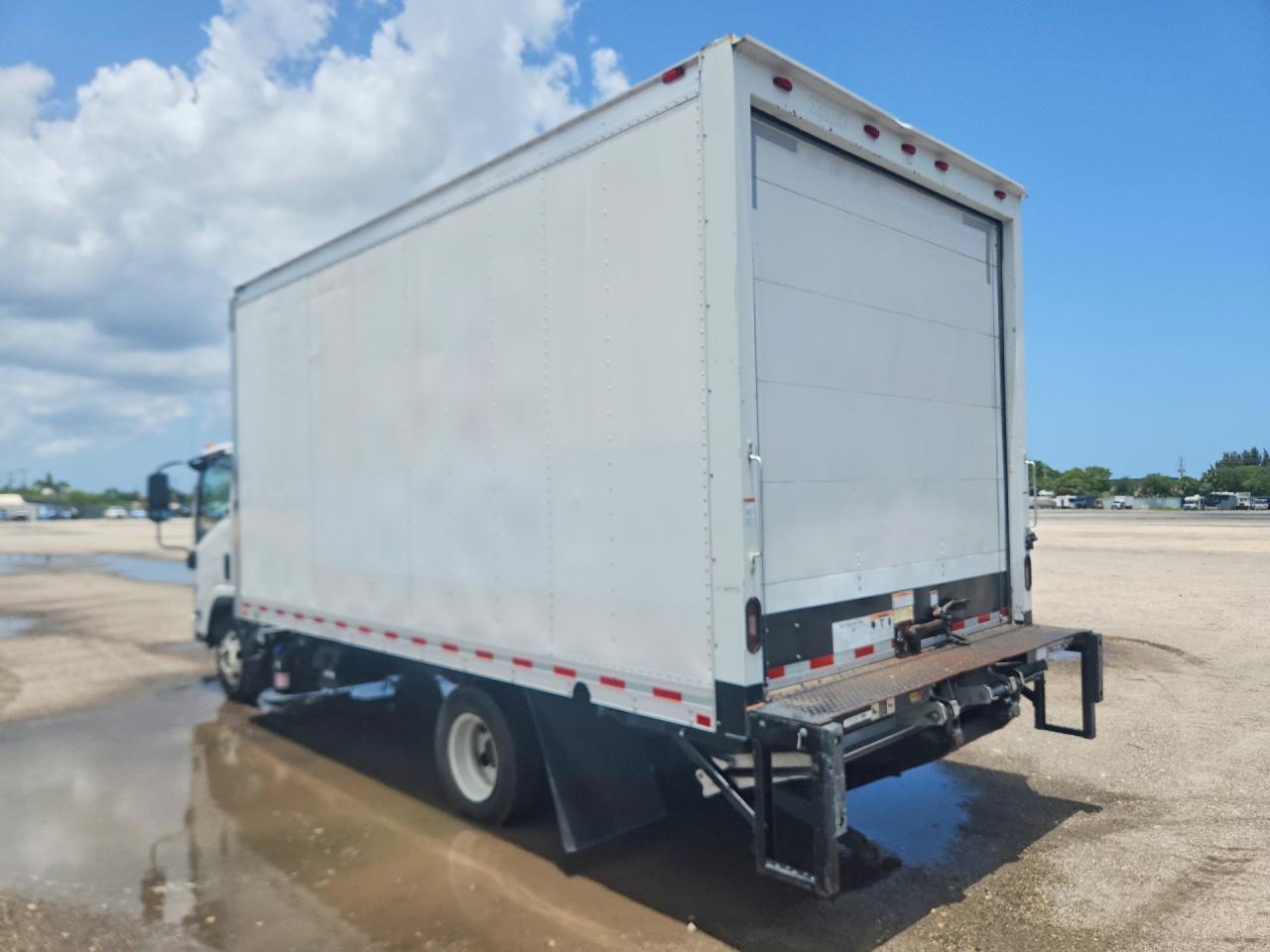 2019 Isuzu Npr Hd Box Truck - Image 2