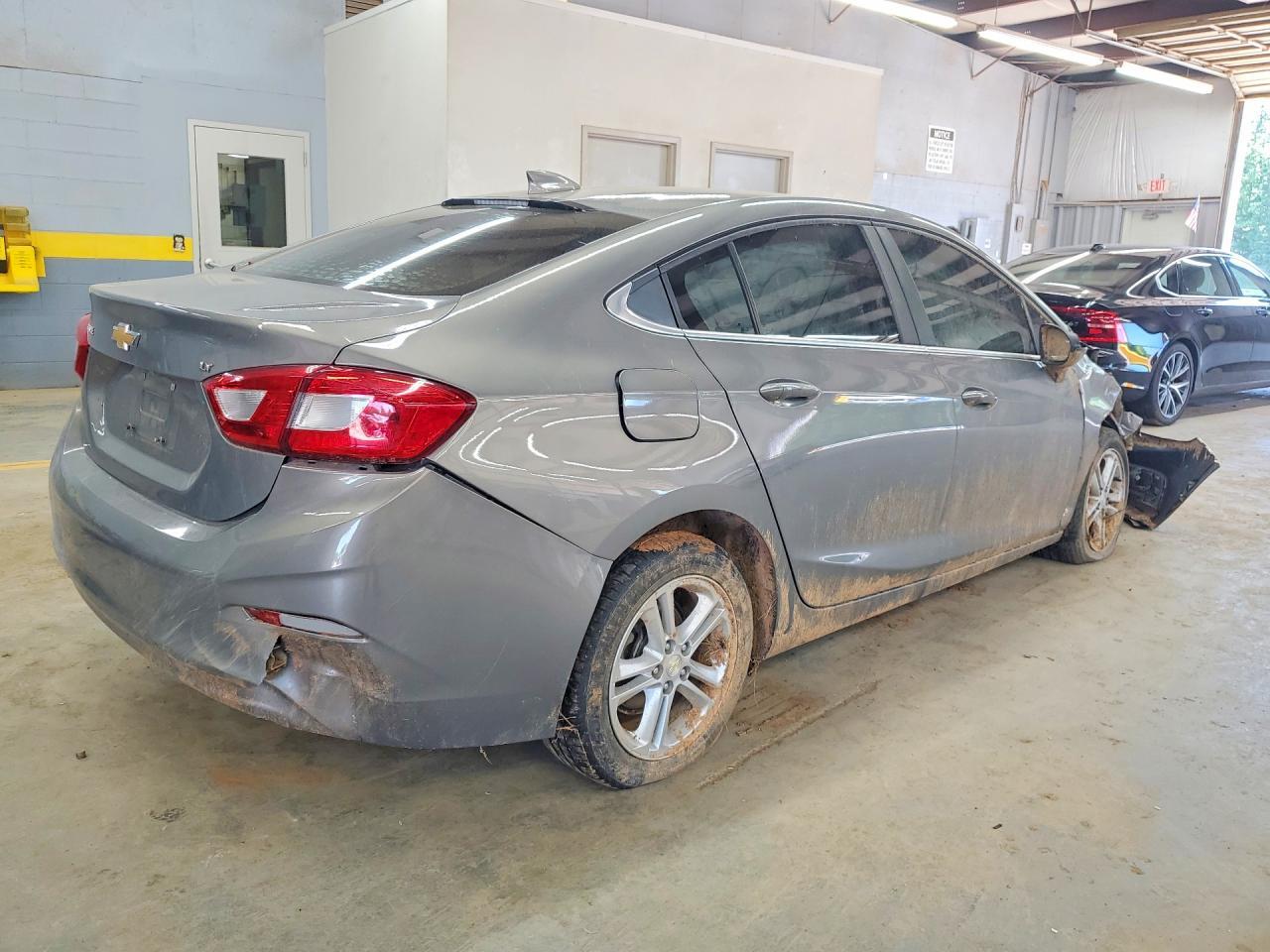 2018 Chevrolet Cruze Lt - Фото 3