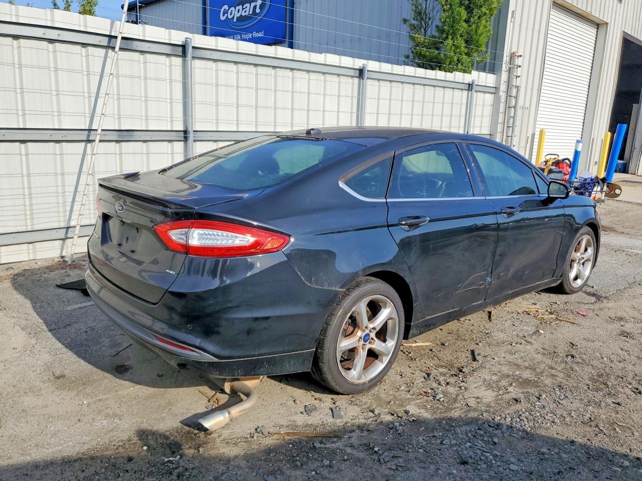 2016 Ford Fusion Se - Фото 3