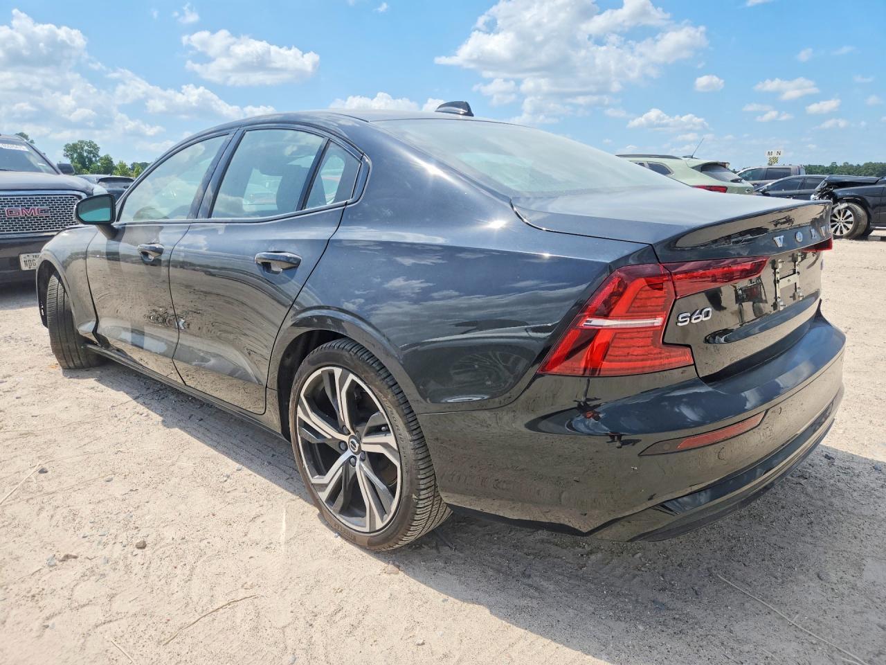 2024 Volvo S60 Core - Фото 2
