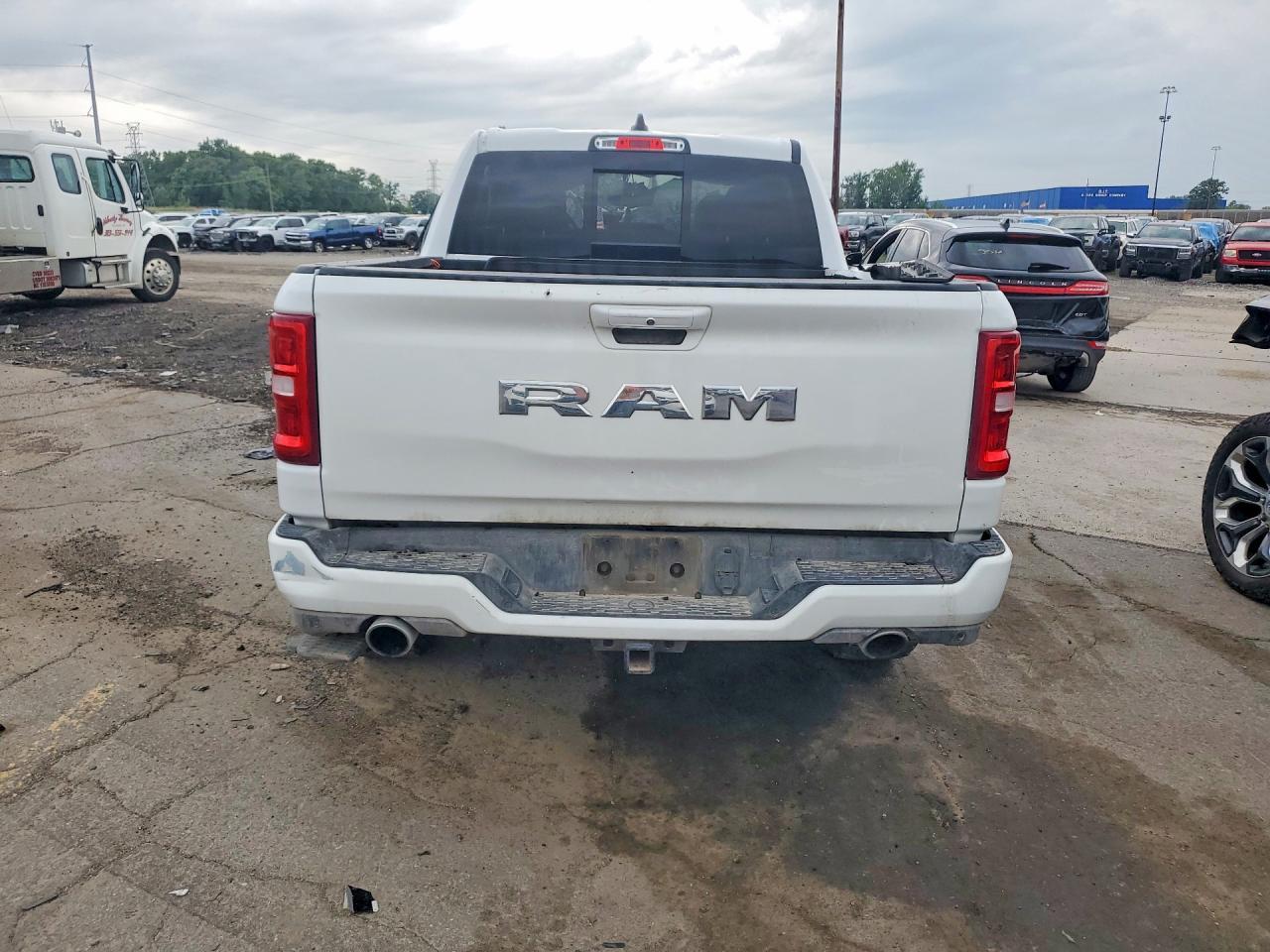 2025 Ram 1500 Laramie - Фото 6