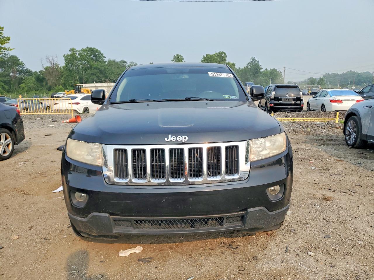 2012 Jeep Grand Cherokee Laredo - Image 5