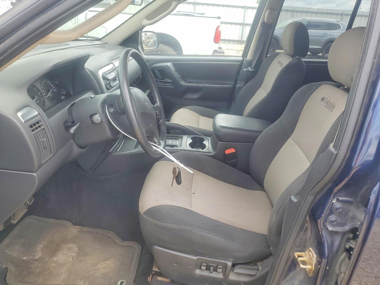 2004 Jeep Grand Cherokee Laredo - Image 7