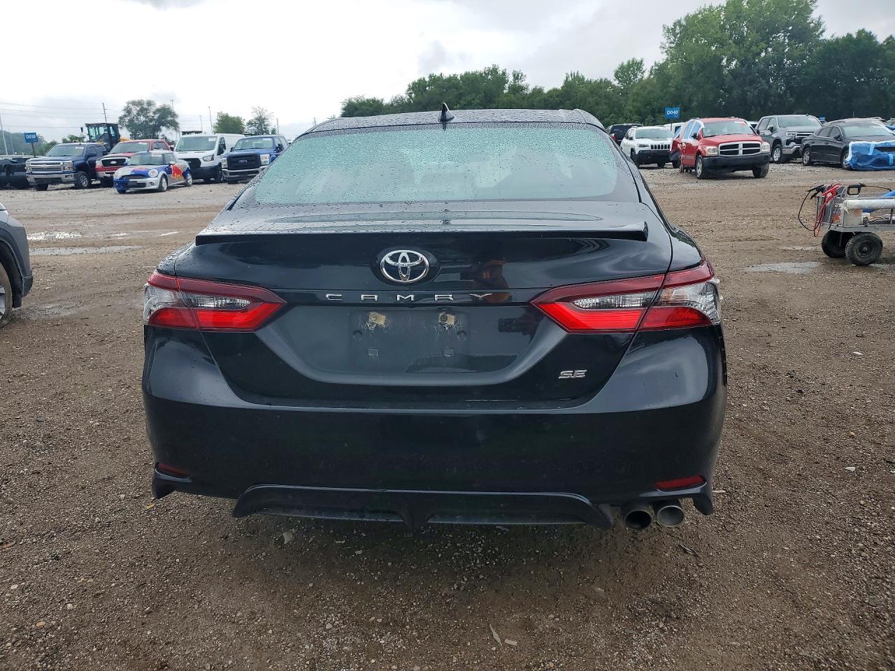 2023 Toyota Camry Se - Image 6
