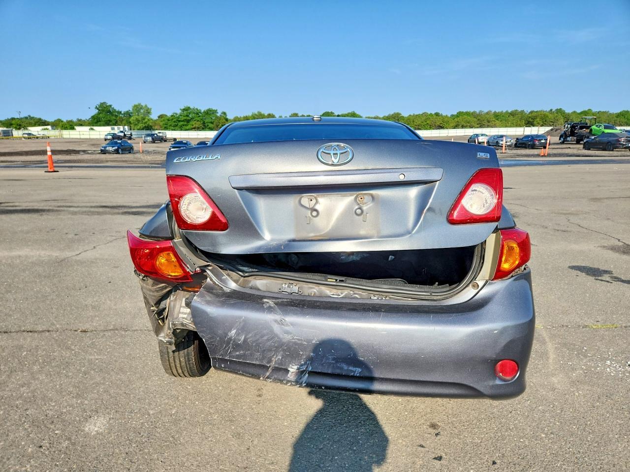2010 Toyota Corolla Le - Image 6