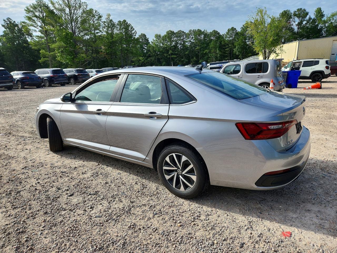 2024 Volkswagen Jetta S - Фото 2