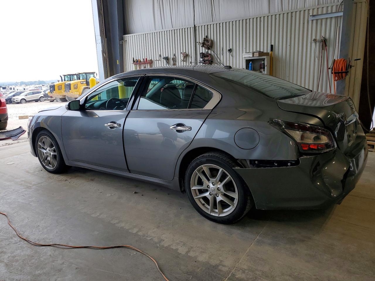 2014 Nissan Maxima 3.5 S - Фото 2