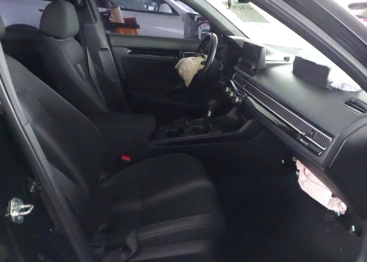 2025 Honda Civic Sport - Image 5