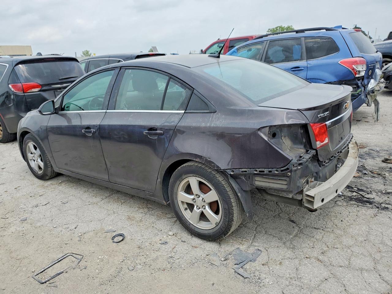 2013 Chevrolet Cruze Lt - Image 2