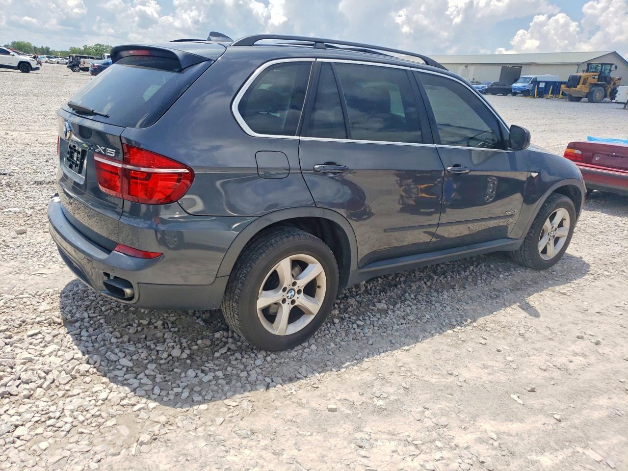 2013 BMW X5 xDrive50I - Фото 3