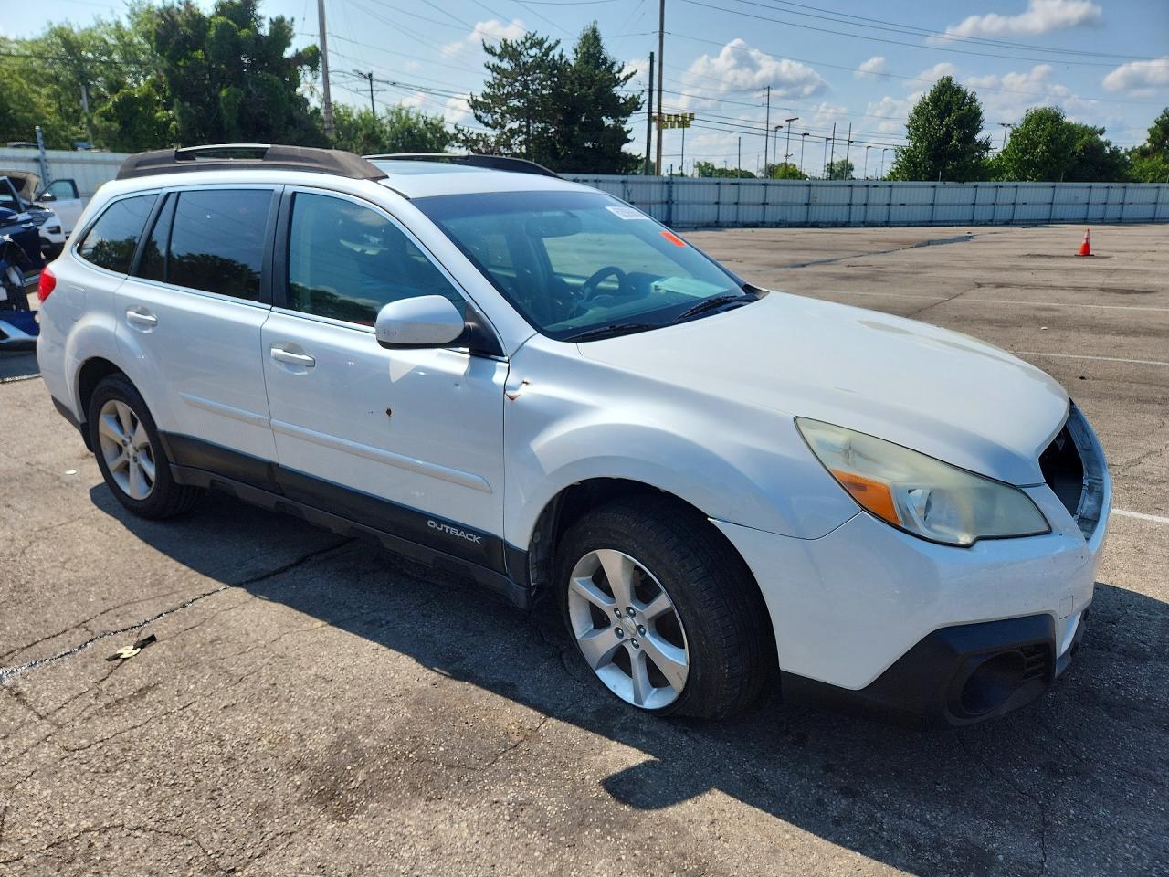 2013 Subaru Outback 2.5I Limited - Image 4