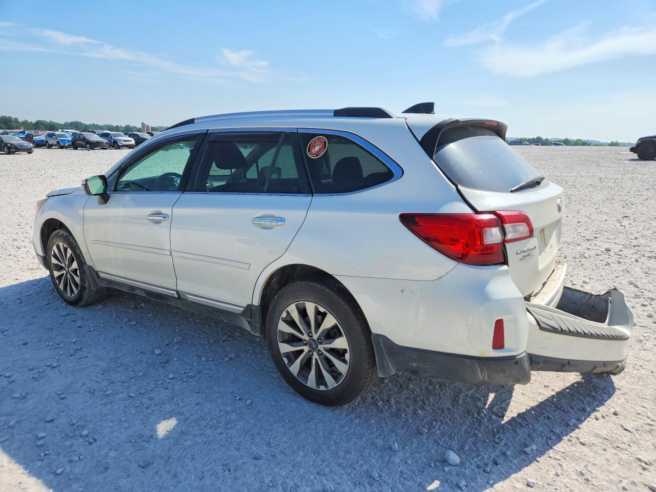 2017 Subaru Outback Touring - Image 2