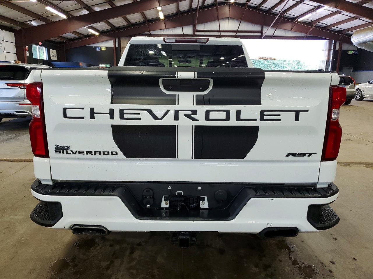 2020 Chevrolet Silverado K1500 Rst - Image 6