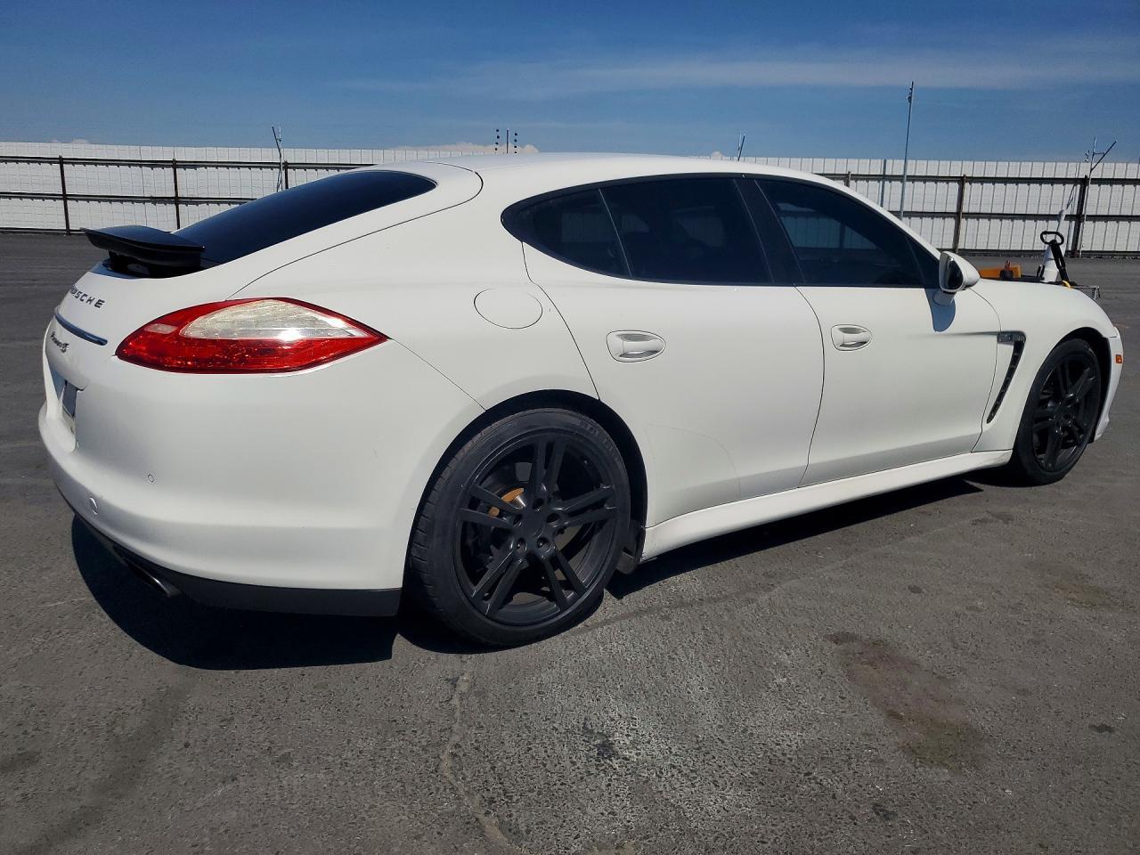 2012 Porsche Panamera 2 - Image 3
