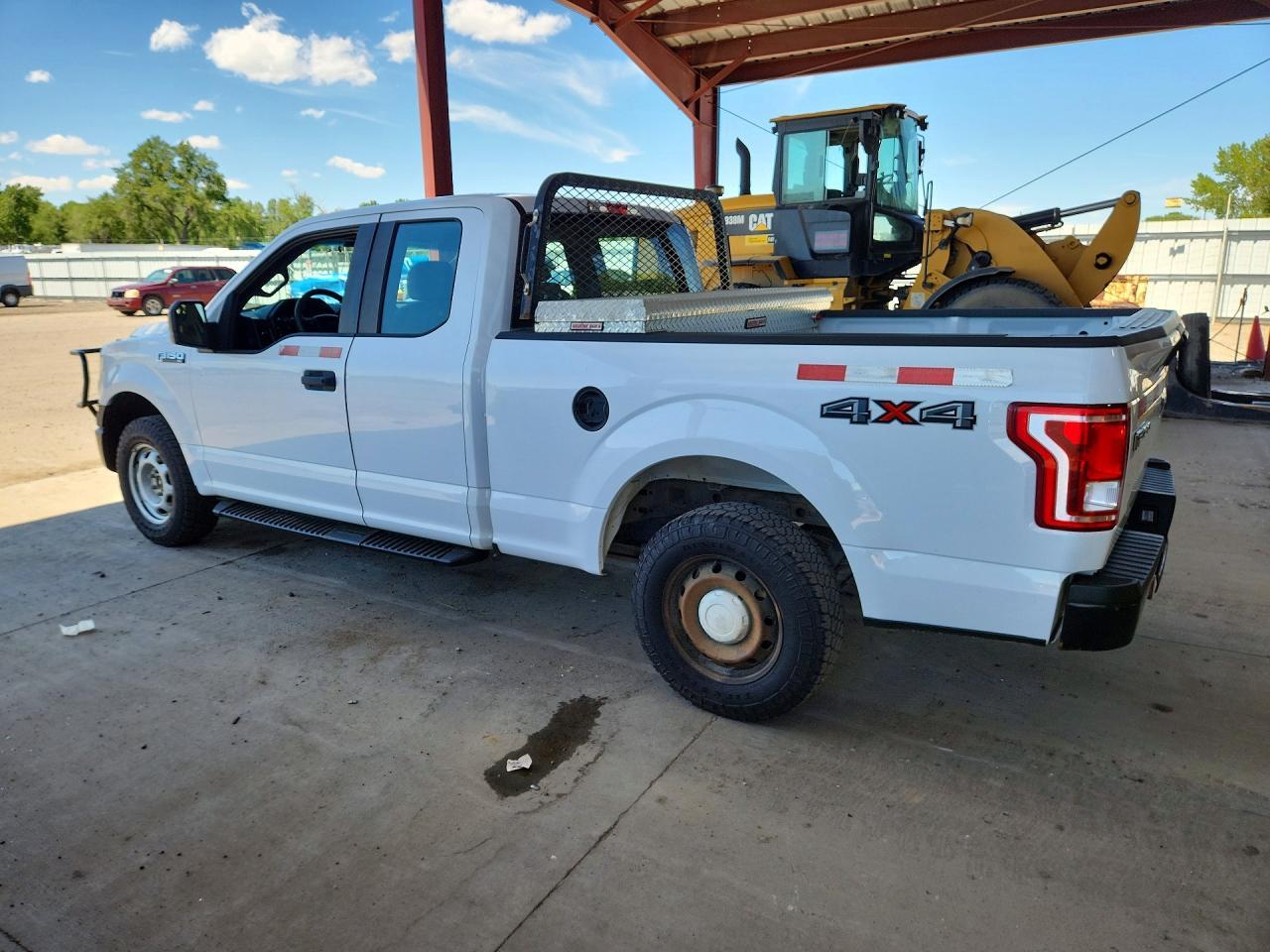 2017 Ford F150 Super Cab - Фото 2