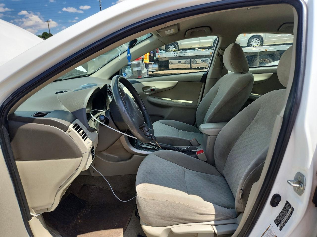 2009 Toyota Corolla Le - Image 7