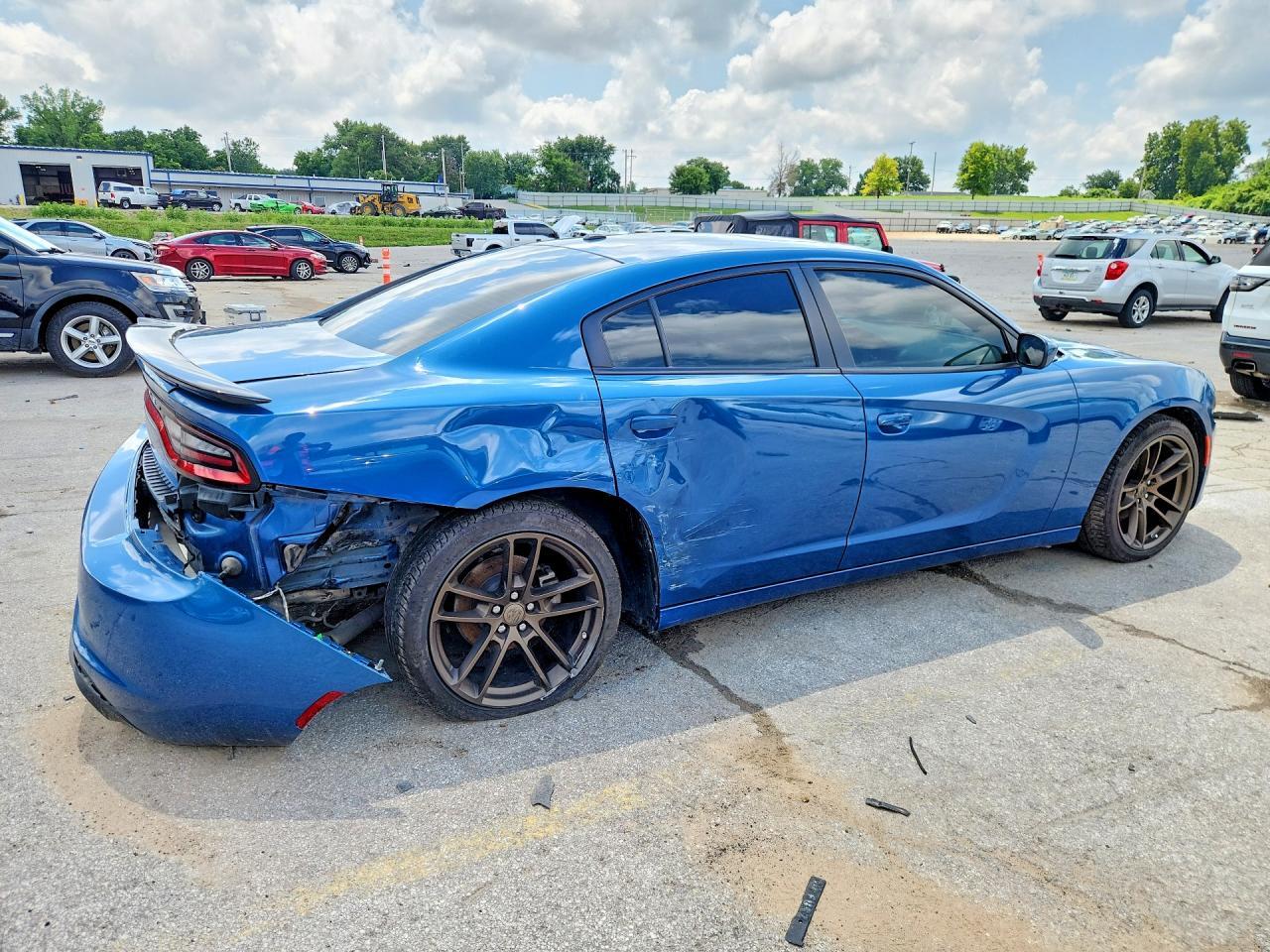 2022 Dodge Charger Sxt - Фото 3