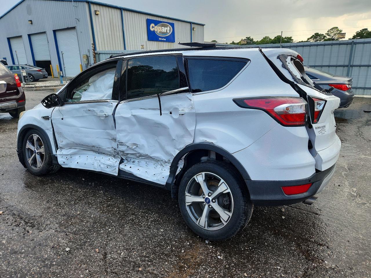 2017 Ford Escape Se - Фото 2