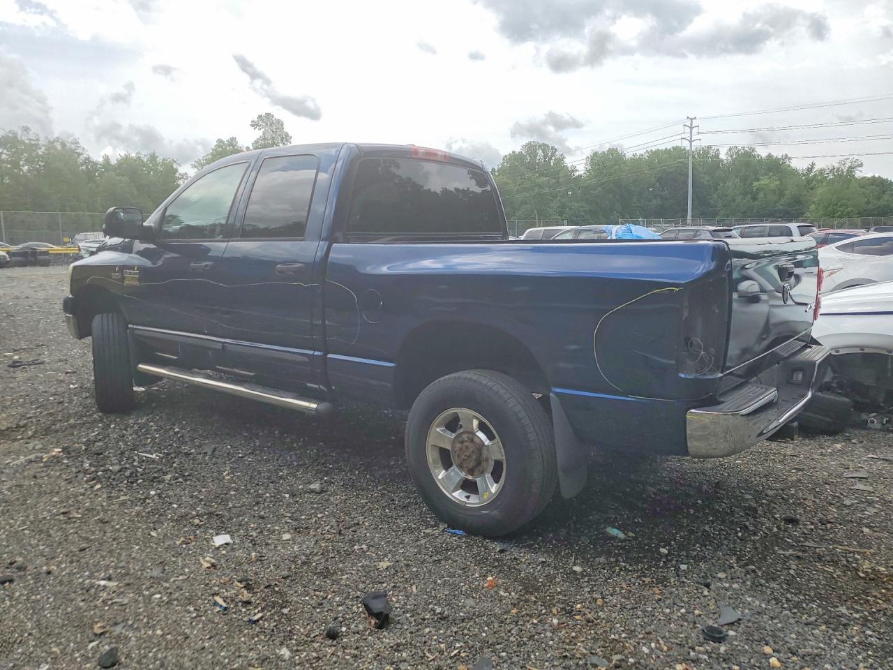 2007 Dodge Ram 2500 St - Фото 2