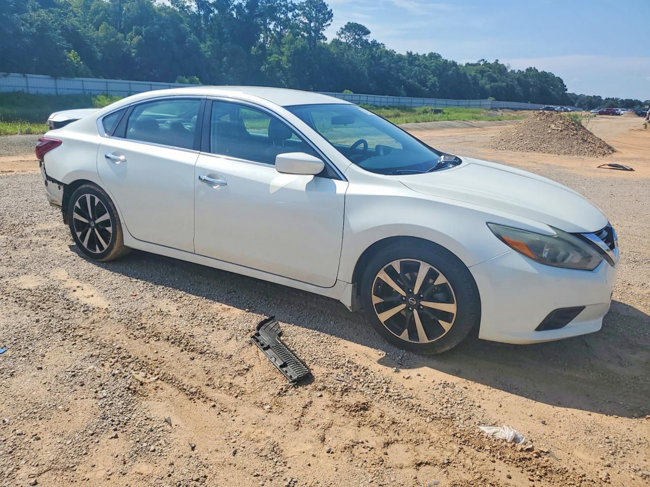 2018 Nissan Altima 2.5 Sr - Image 4