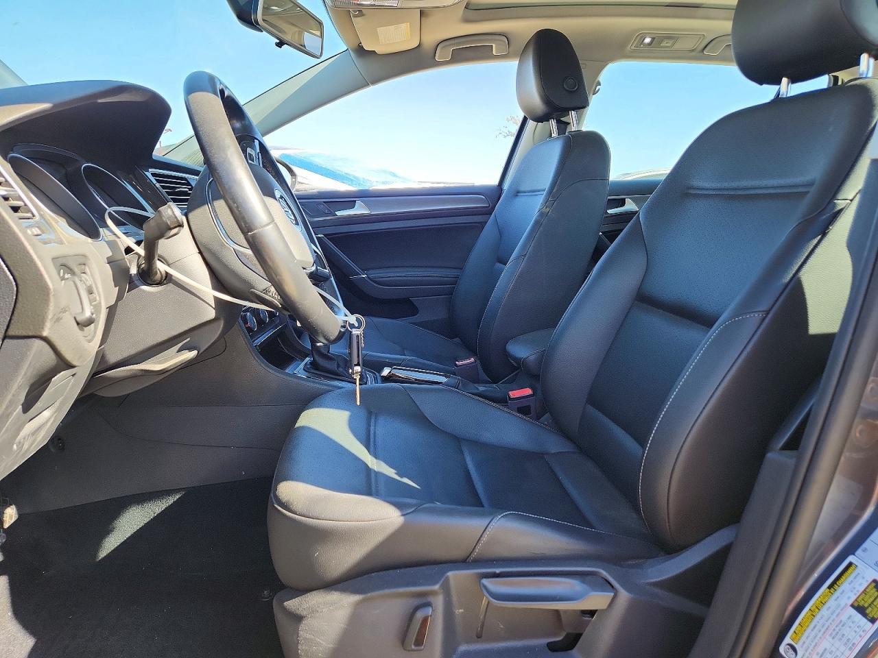 2018 Volkswagen Golf Sportwagen S/Se - Image 7