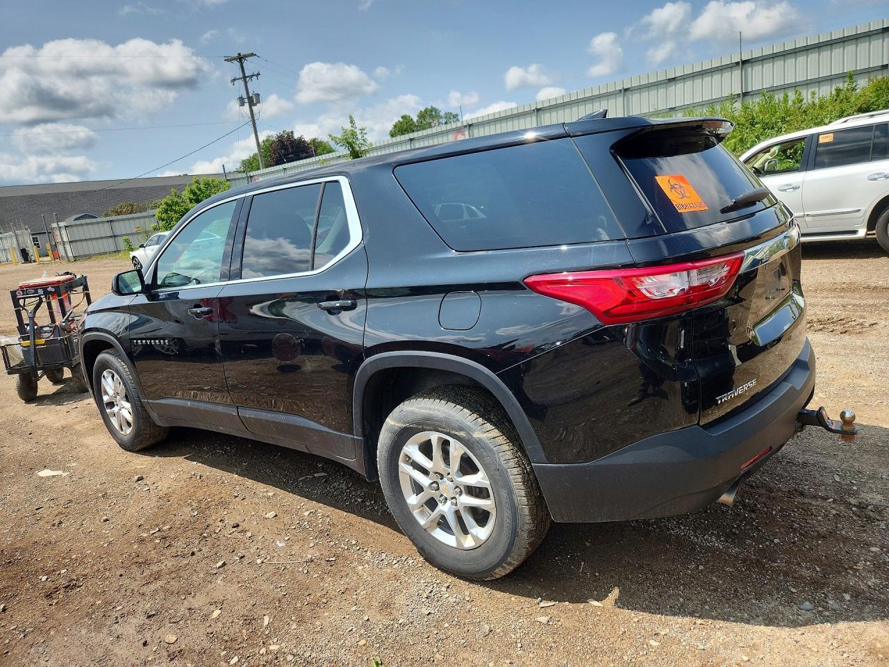2019 Chevrolet Traverse Ls - Фото 2
