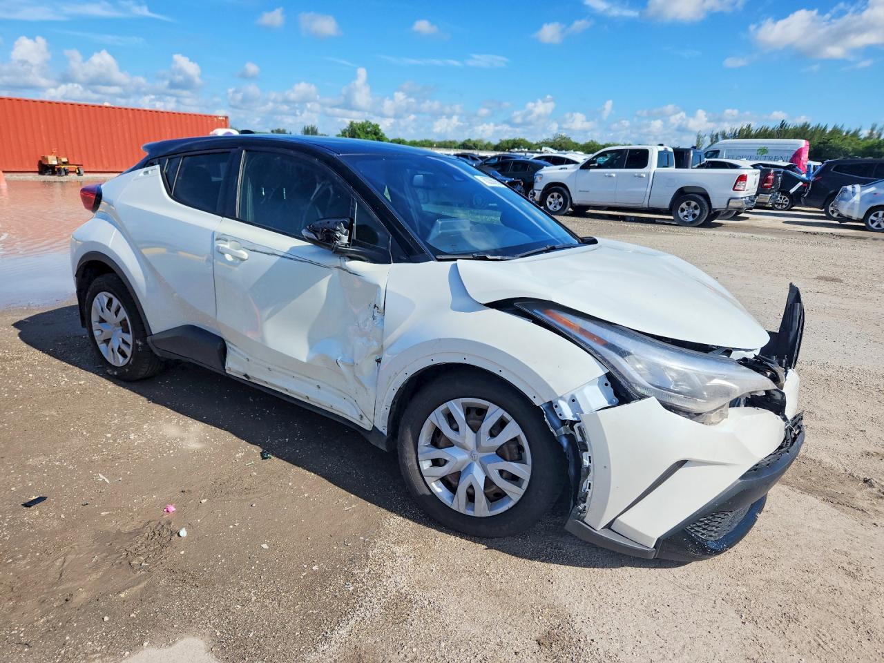 2022 Toyota C-Hr Nightshade - Фото 4
