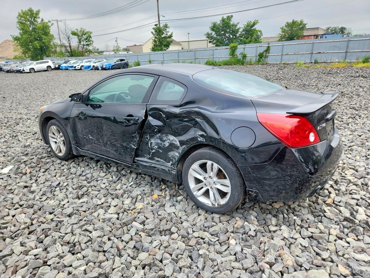2011 Nissan Altima 2.5 S - Image 2