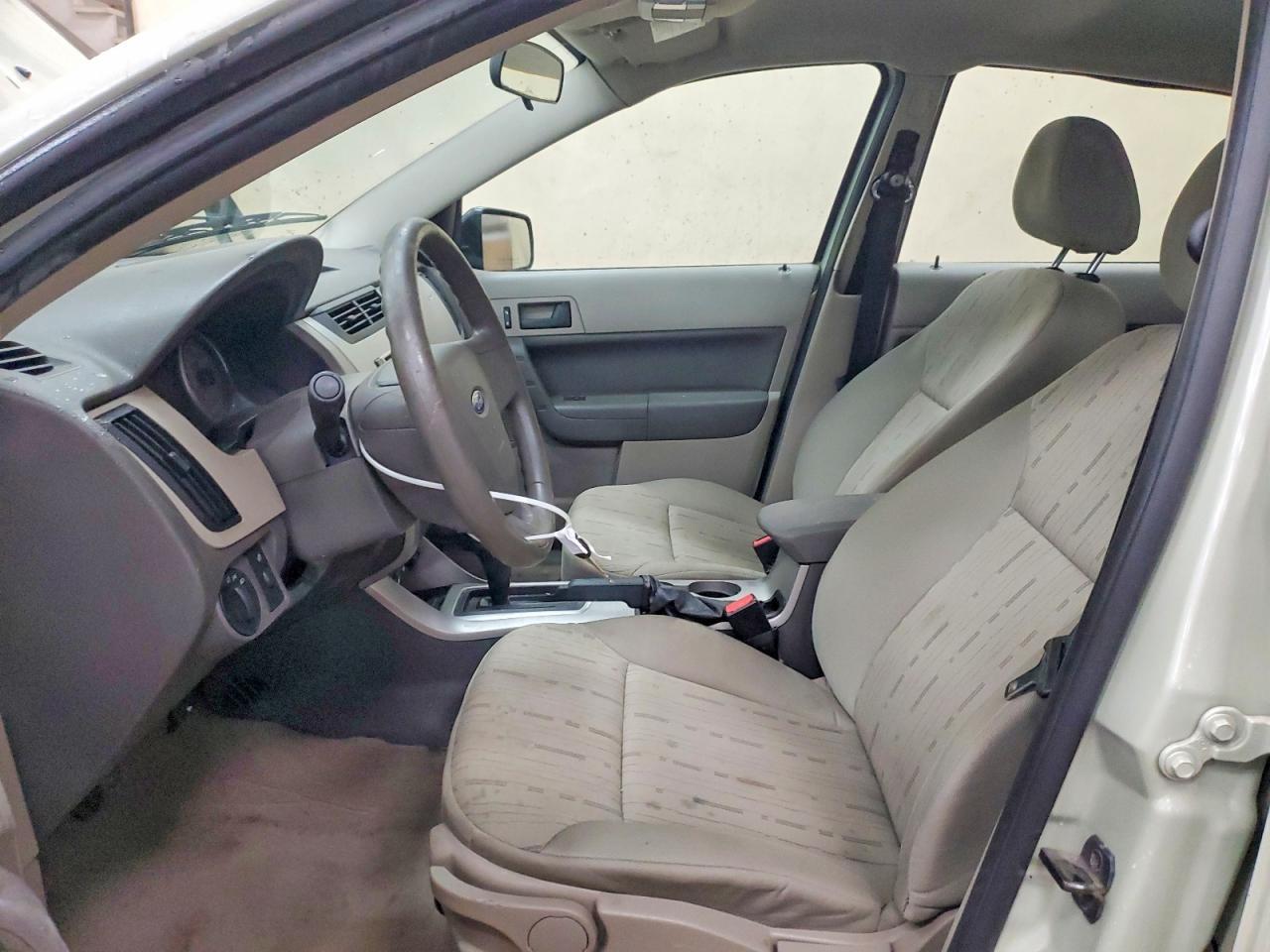 2010 Ford Focus Se - Фото 7