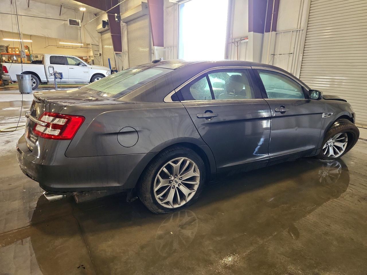 2016 Ford Taurus Limited - Фото 3