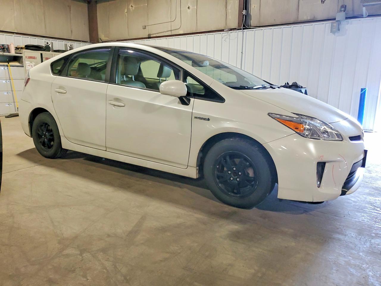 2013 Toyota Prius Four - Image 4