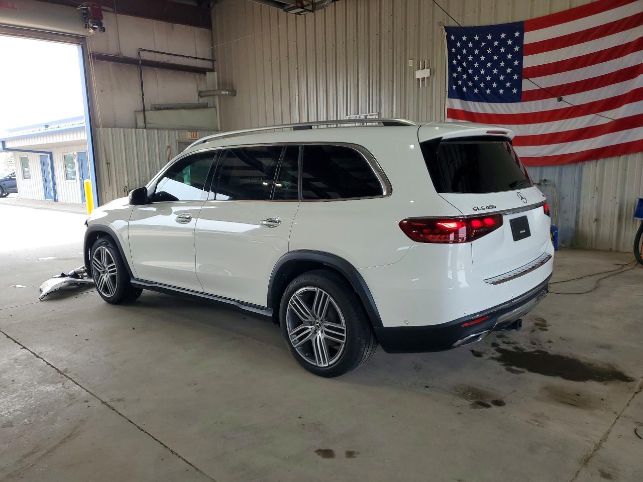 2025 Mercedes-Benz Gls 450 4Matic - Фото 2