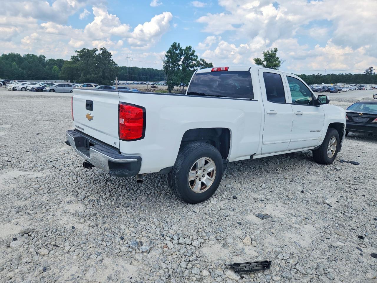 2018 Chevrolet Silverado C1500 Lt - Image 3