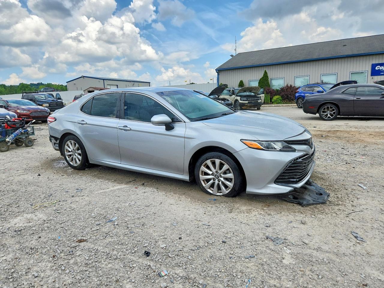 2018 Toyota Camry Le - Фото 4