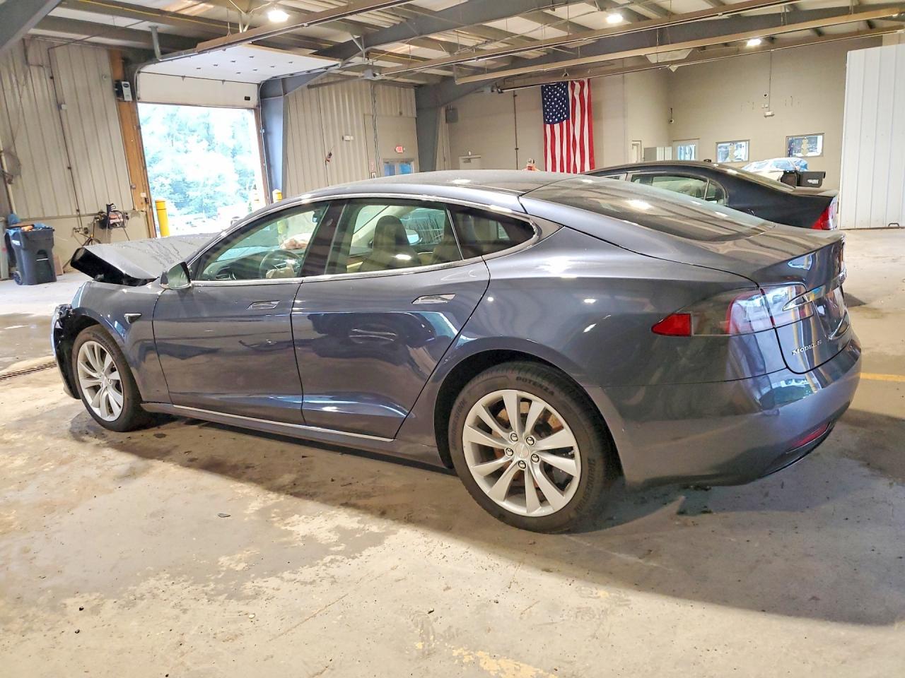 2017 Tesla Model S - Image 2