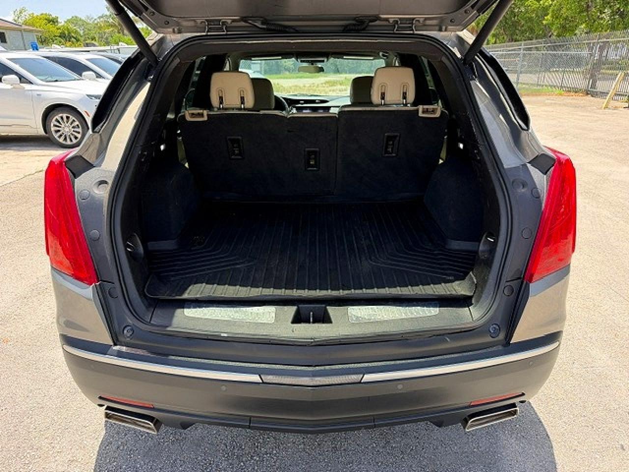 2017 Cadillac Xt5 - Image 6