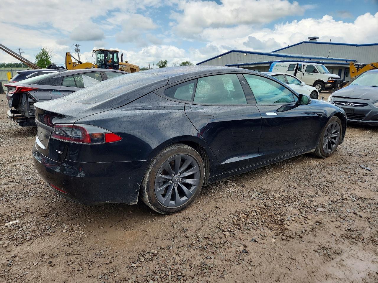 2017 Tesla Model S - Image 3