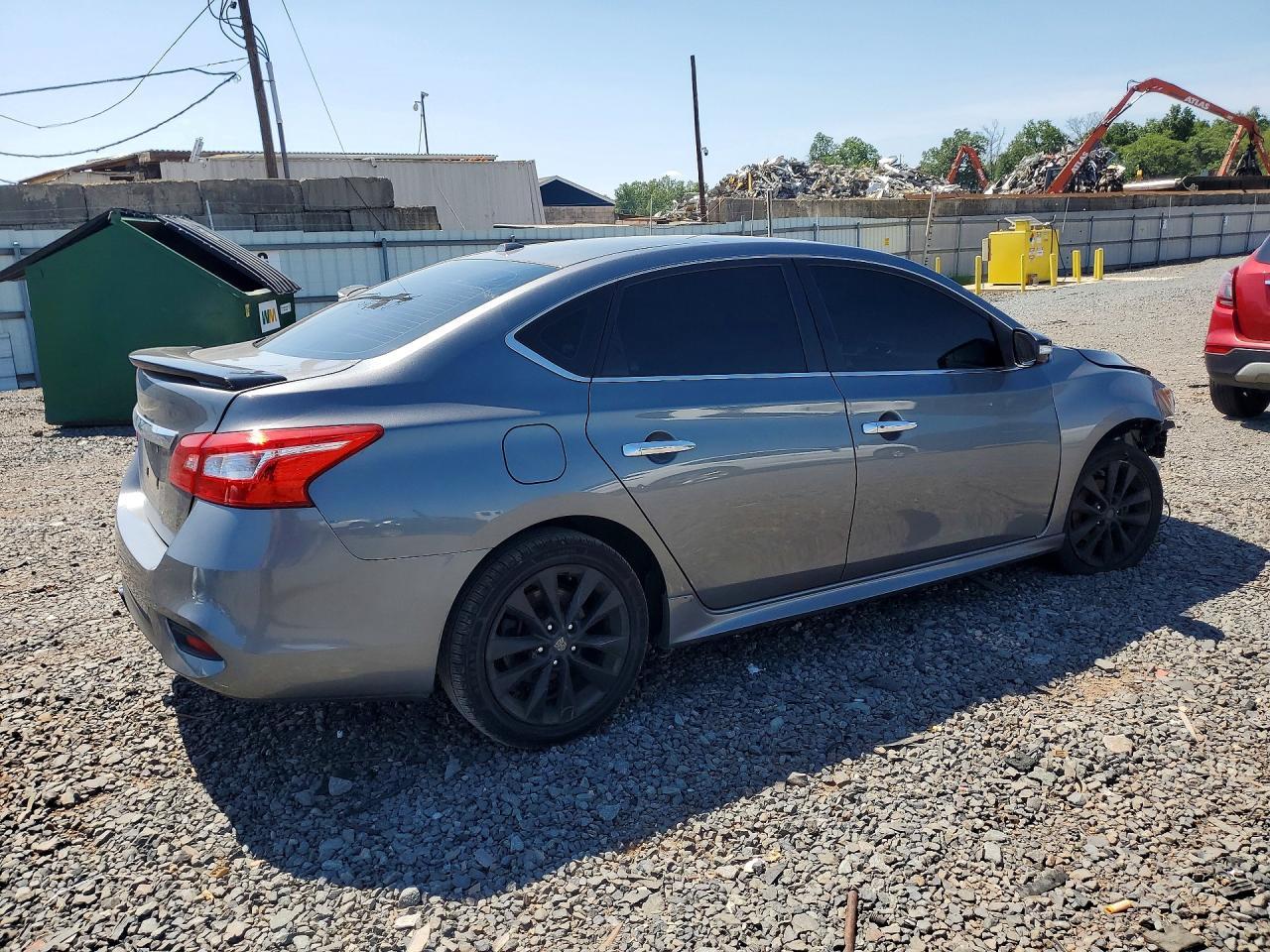2017 Nissan Sentra Sr - Фото 3