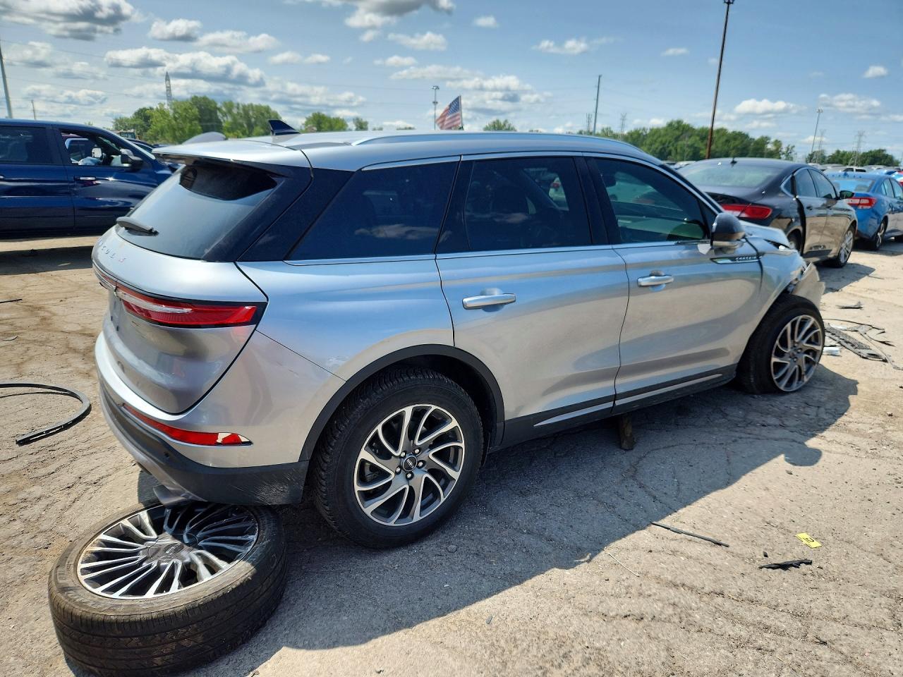 2021 Lincoln Corsair - Image 3