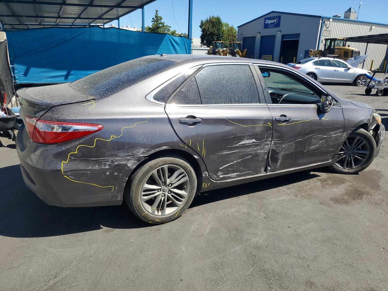 2017 Toyota Camry Se - Image 3