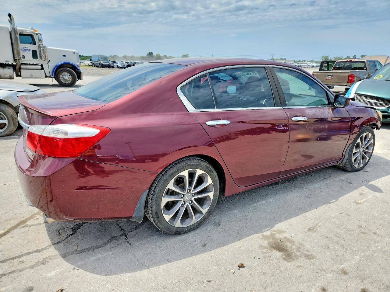 2015 Honda Accord Sport - Image 3