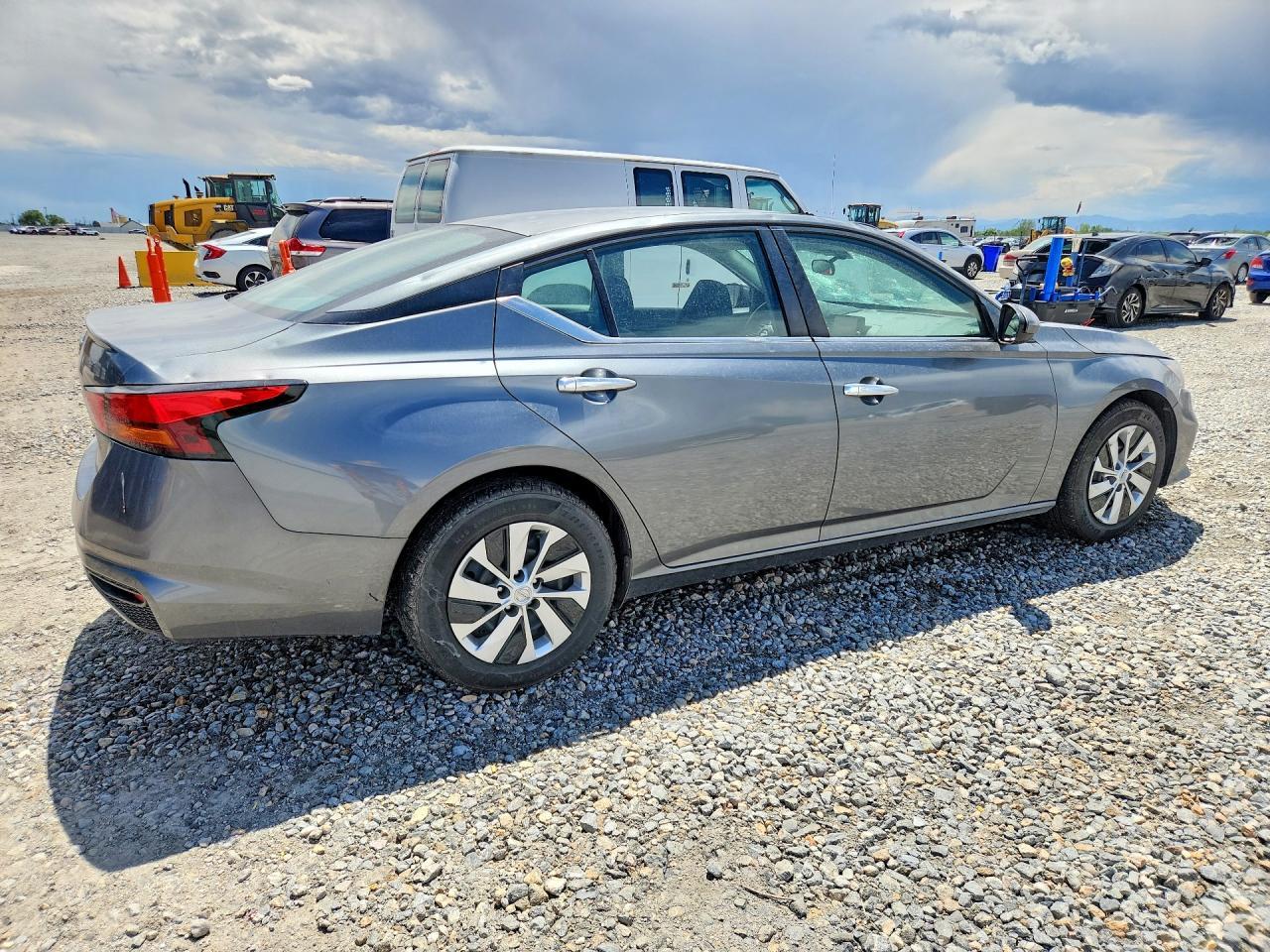 2022 Nissan Altima S - Фото 3