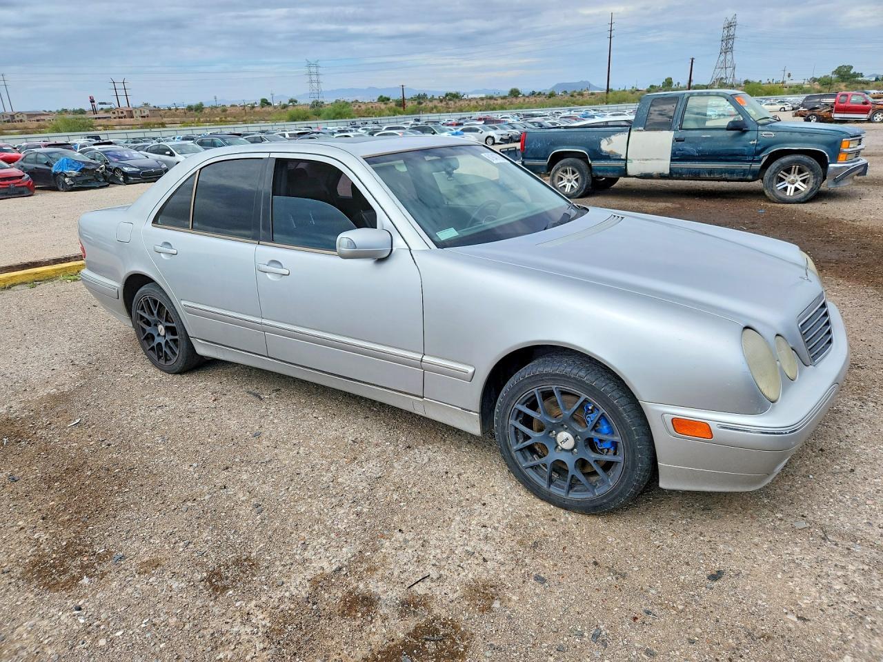 2000 Mercedes-Benz E 430 - Image 4
