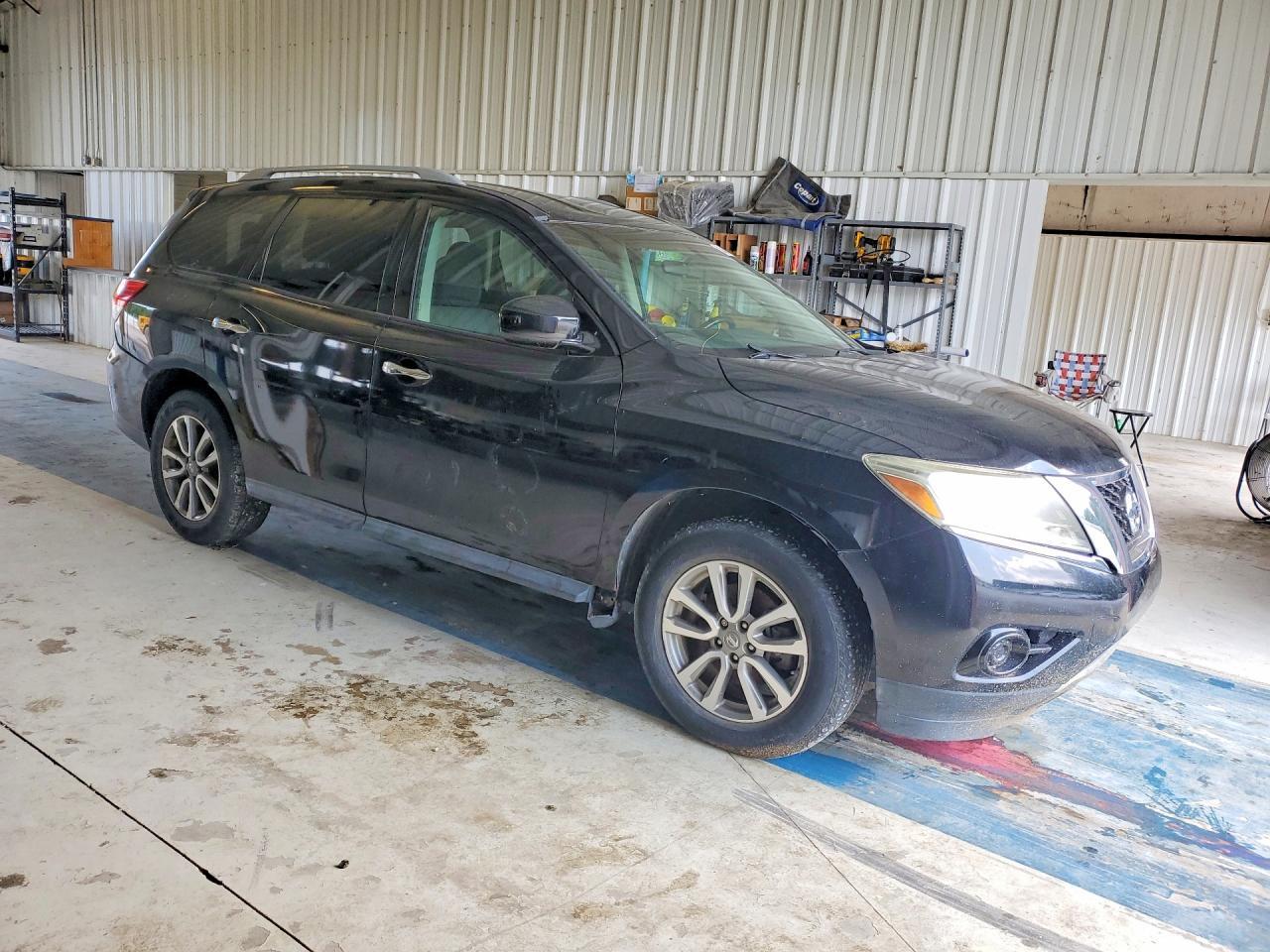 2013 Nissan Pathfinder S - Image 4