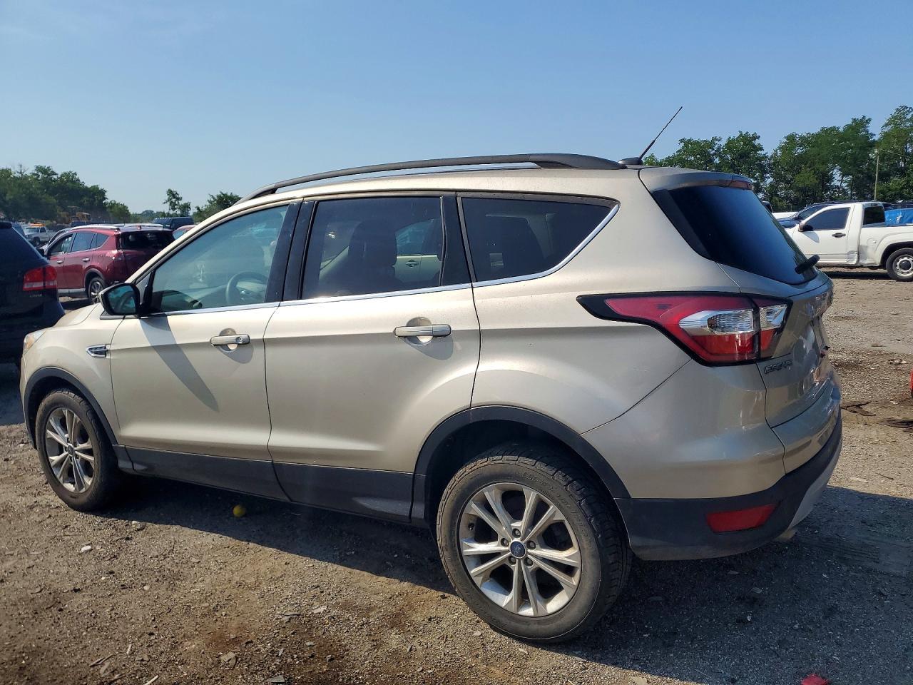 2017 Ford Escape Se - Фото 2