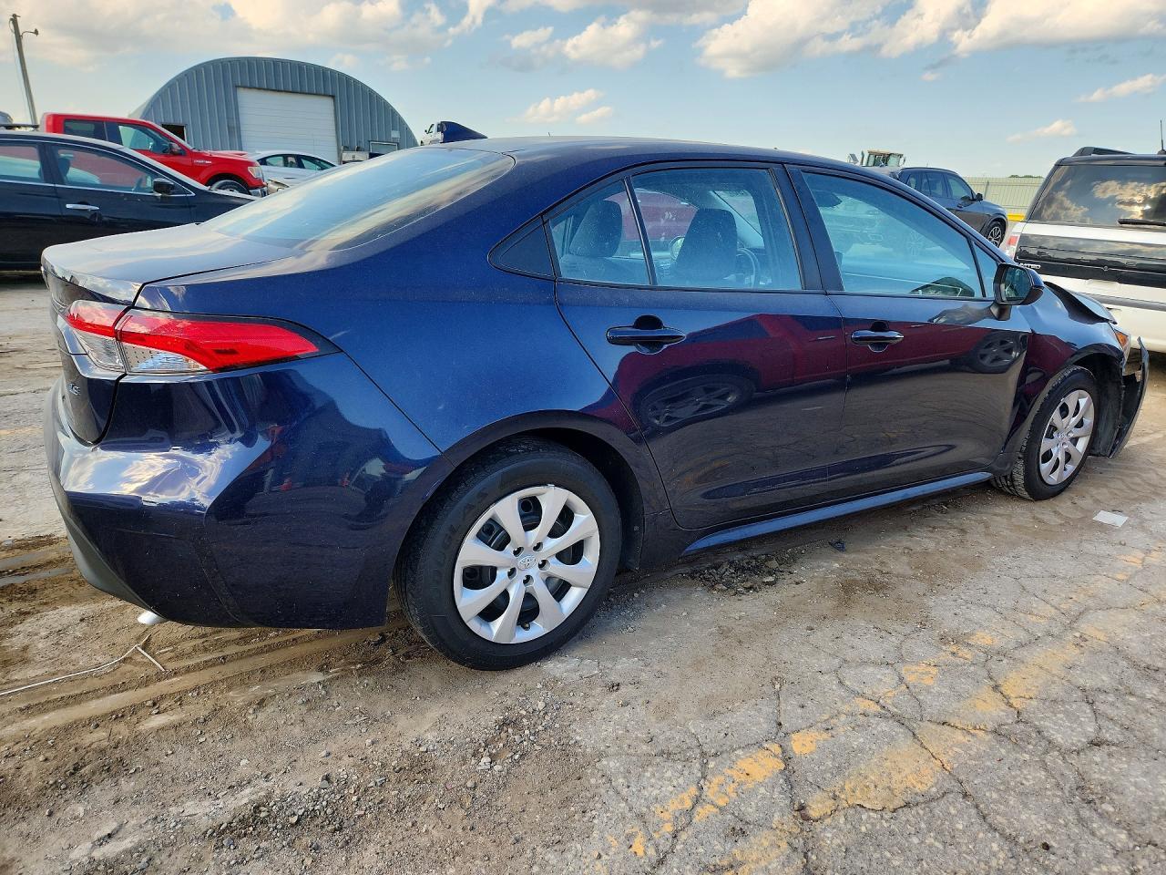 2024 Toyota Corolla Le - Фото 3
