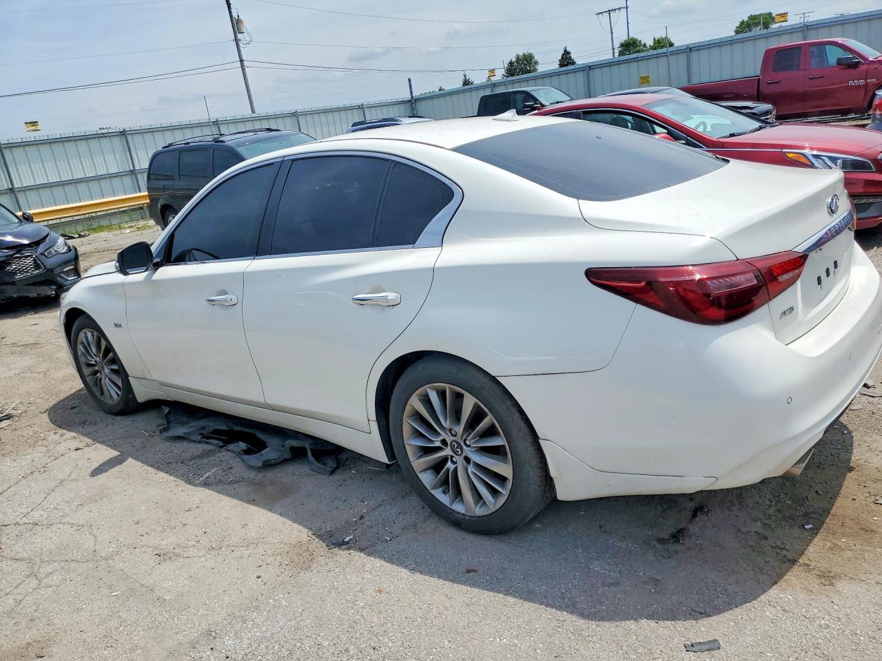 2019 Infiniti Q50 3.0T Luxe - Image 2