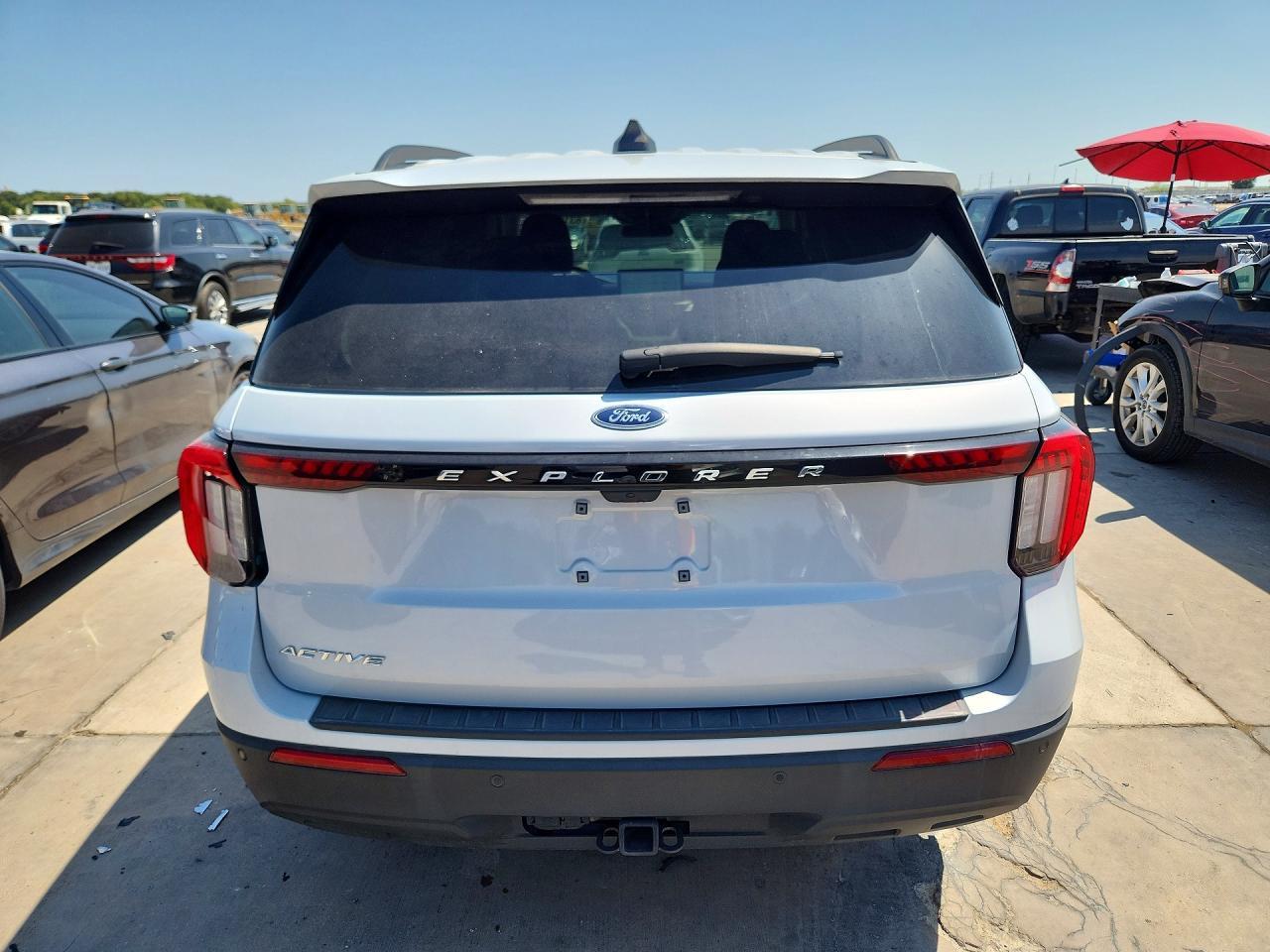 2025 Ford Explorer Active - Фото 6