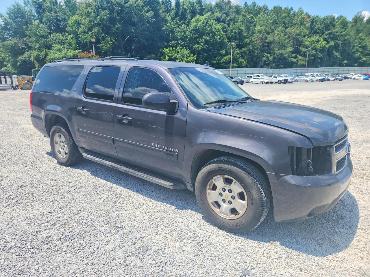 2010 Chevrolet Suburban C1500 Lt - Image 4