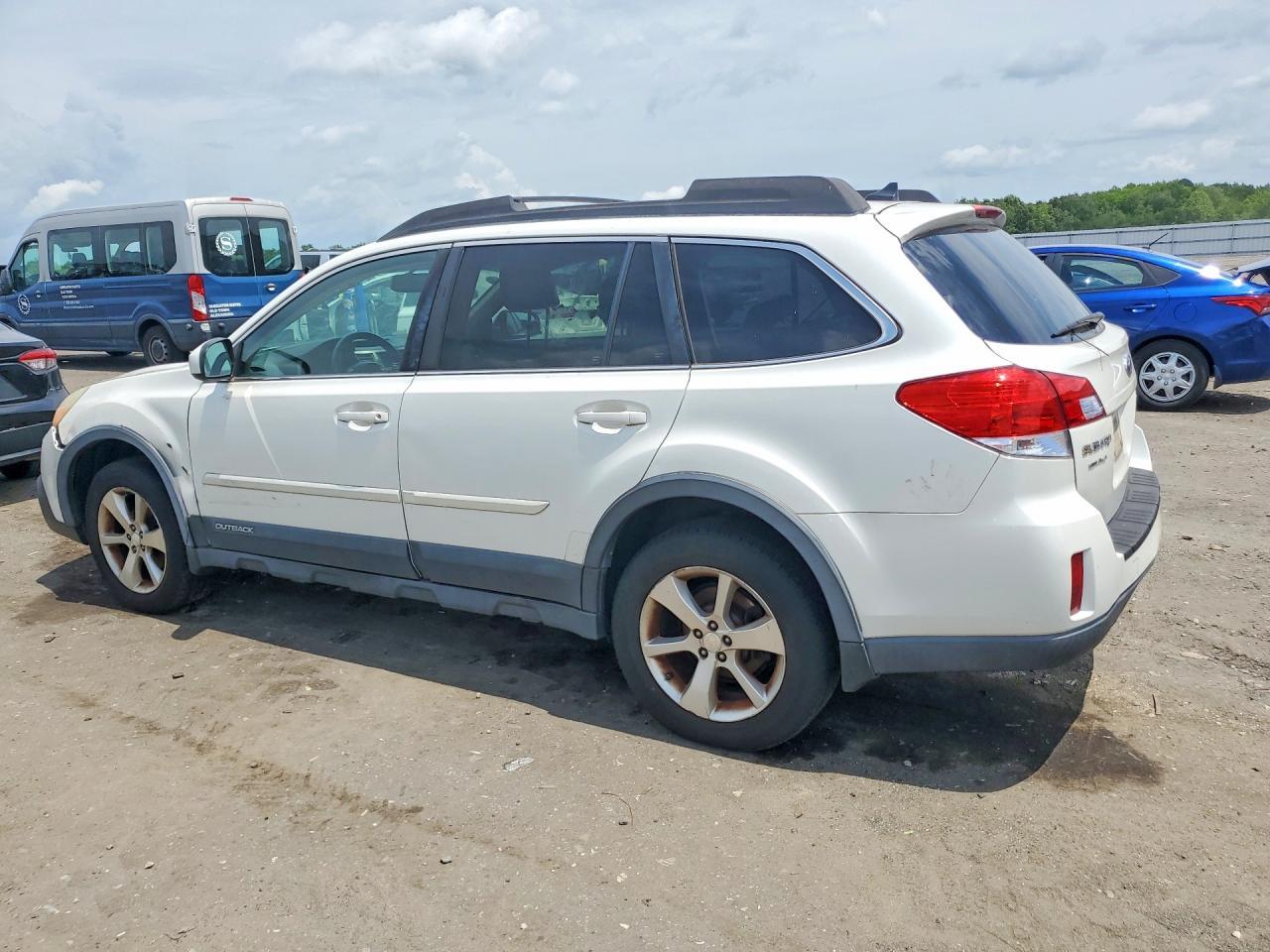 2014 Subaru Outback 2.5I Limited - Image 2